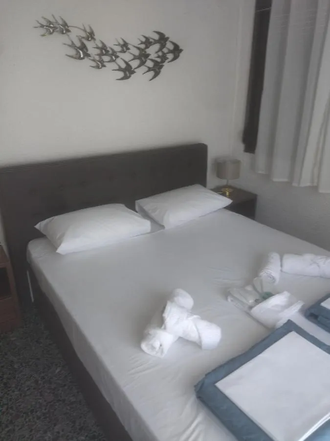 Pelekan Rooms And Apartments Athina 22 Pefkochori